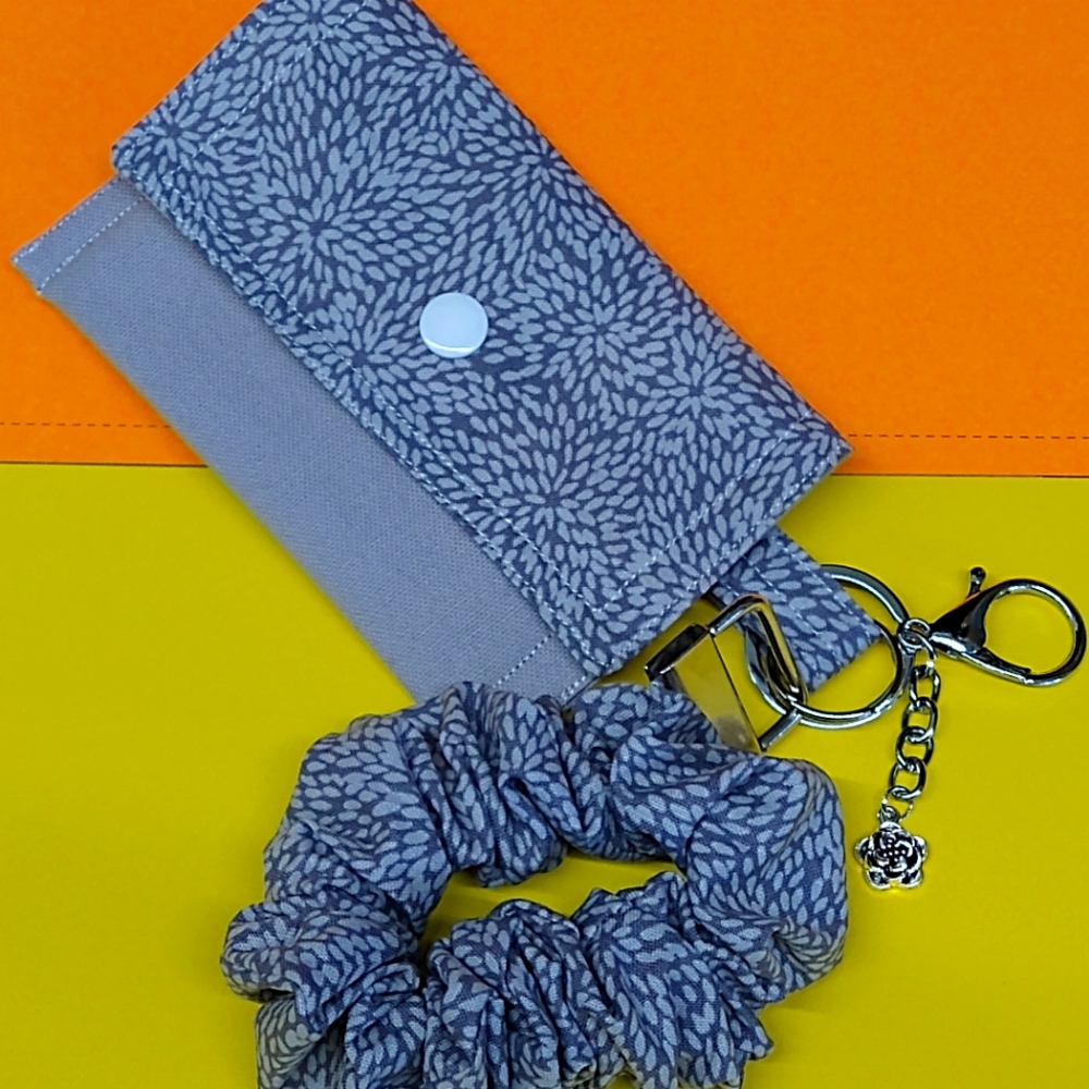 Mini wallet keychain